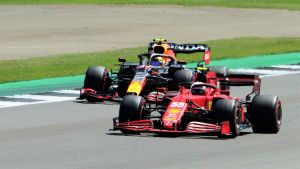 Osztrák Nagydíj - Verstappen nyerte a sprintfutamot, megőrizte az első rajtkockát